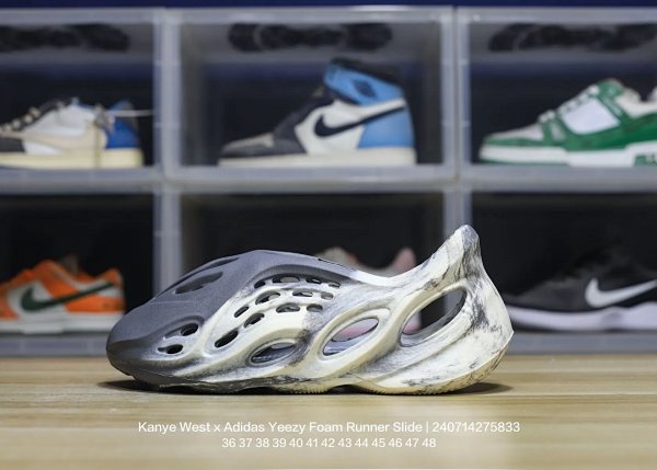 Adidas x Kanye West Yeezy Foam Runner Slide Gray Cream Shoes