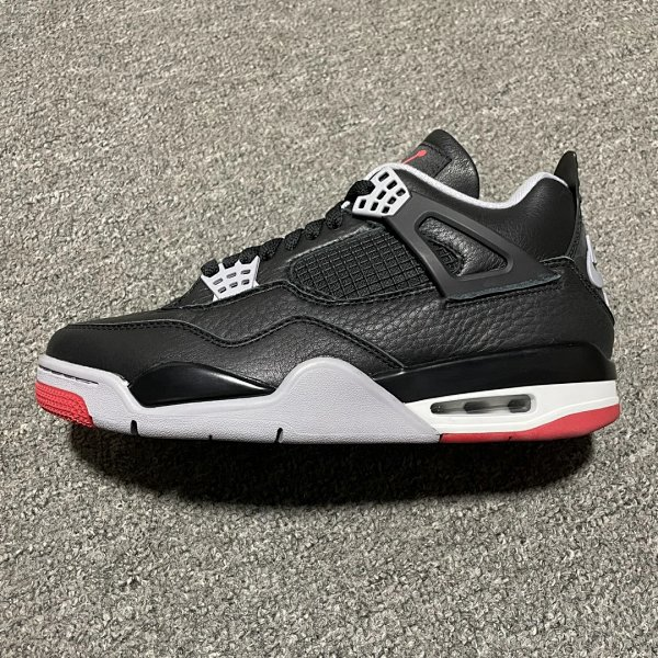 Air Jordan 4 Retro Bred