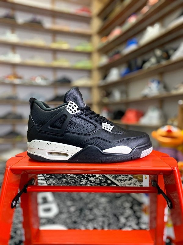 Air Jordan Air Jordan 4 Retro Black/White Shoes
