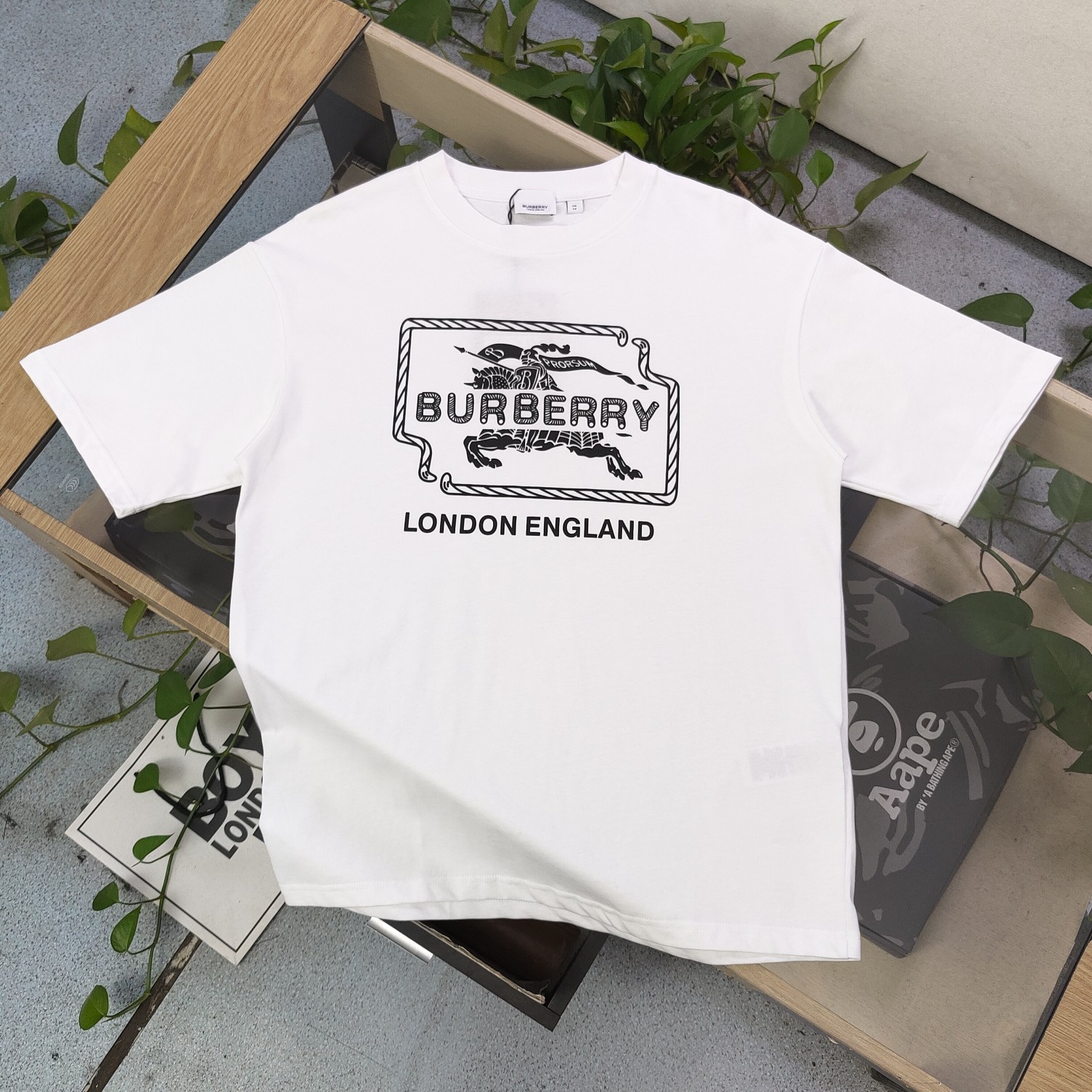 Burberry Logo Graphic White