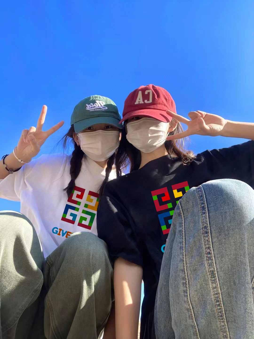 GIVENCHY Logo Graphic Tee - White & Black