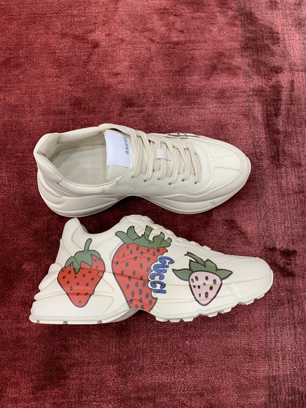 Gucci Sneakers with Strawberry Print, White, Shoes
