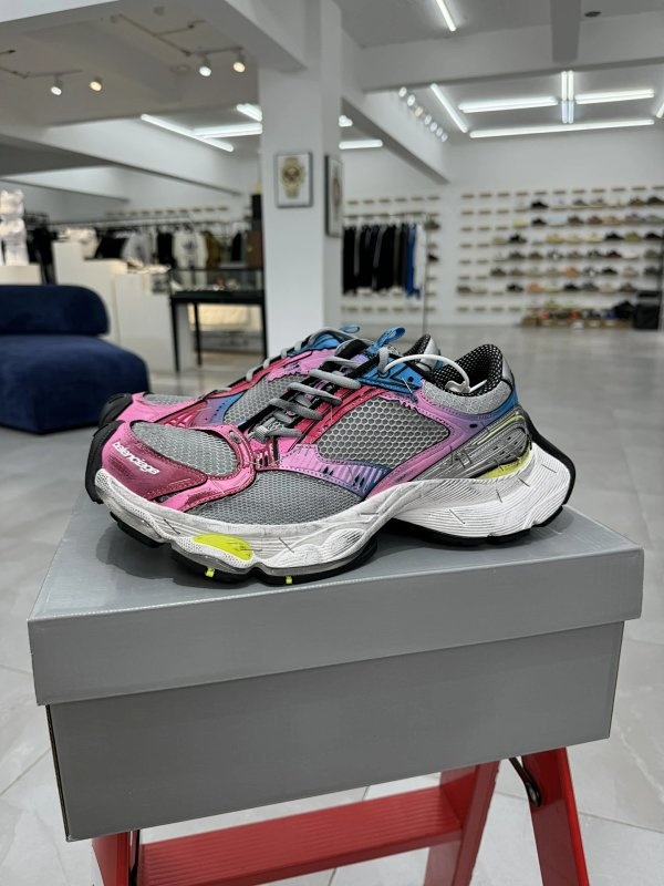 Hoka One One Bondi 7 Pink/Gray Running Shoes