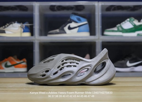 Kanye West x Adidas Yeezy Foam Runner Slide Grey Shoes