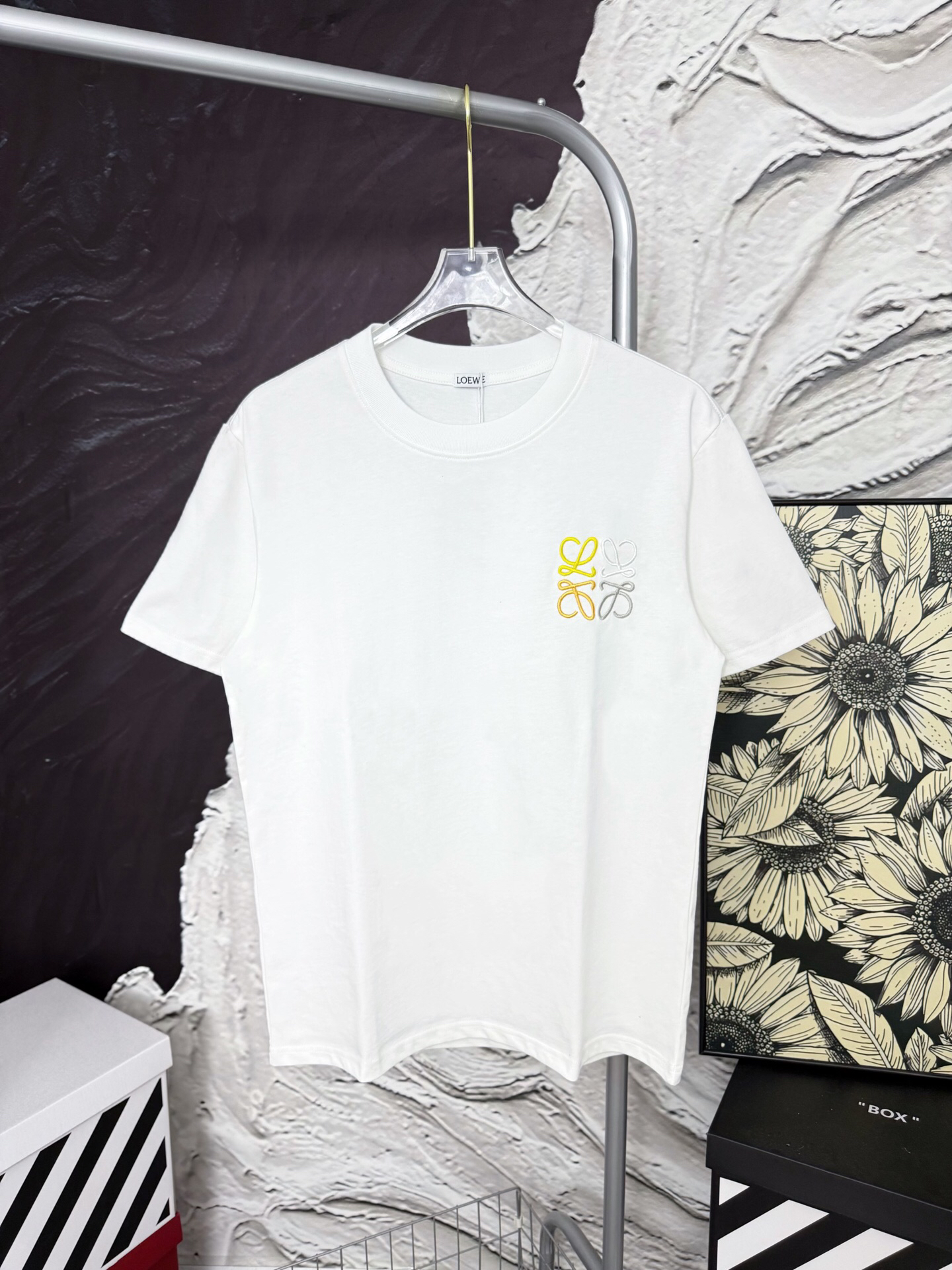 LOEWE Embroidered Logo White