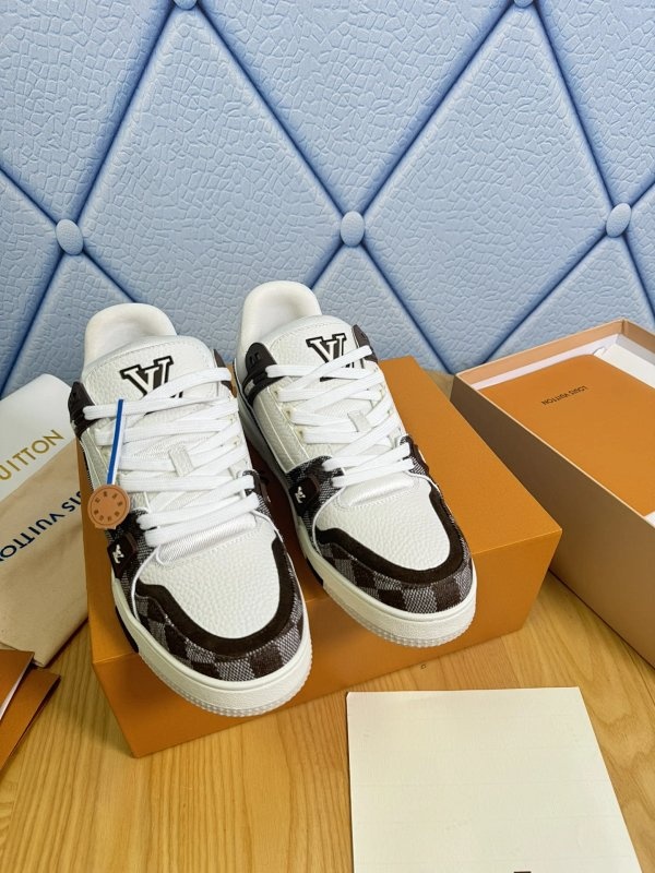Louis Vuitton Sneakers Black and White Shoes