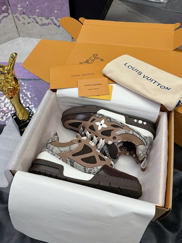 Louis Vuitton Sneakers Brown Shoes