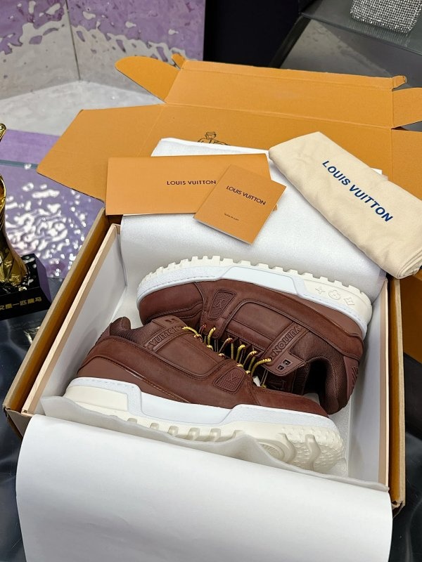Louis Vuitton Sneakers Brown Shoes
