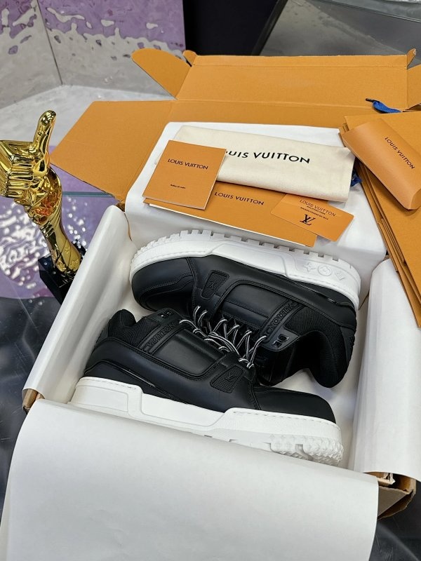 Louis Vuitton Trainers Black Shoes
