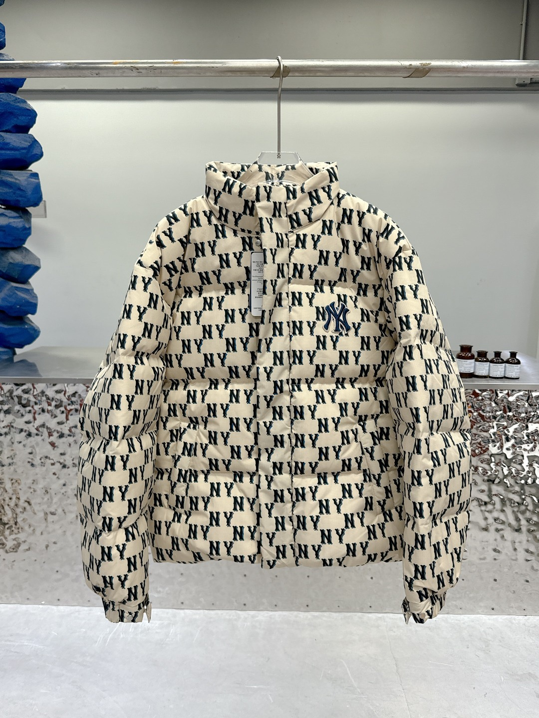 Mens and Womens Hooded Vintage Old Flower Down Jacket