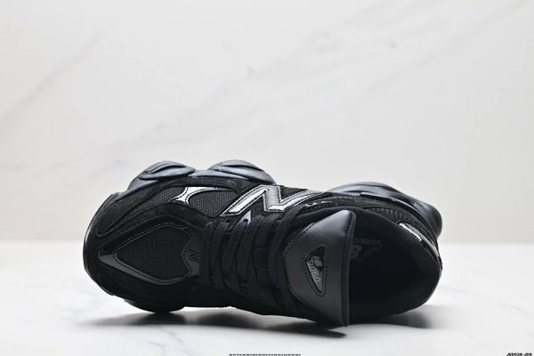 New Balance 990v5 Black Shoes