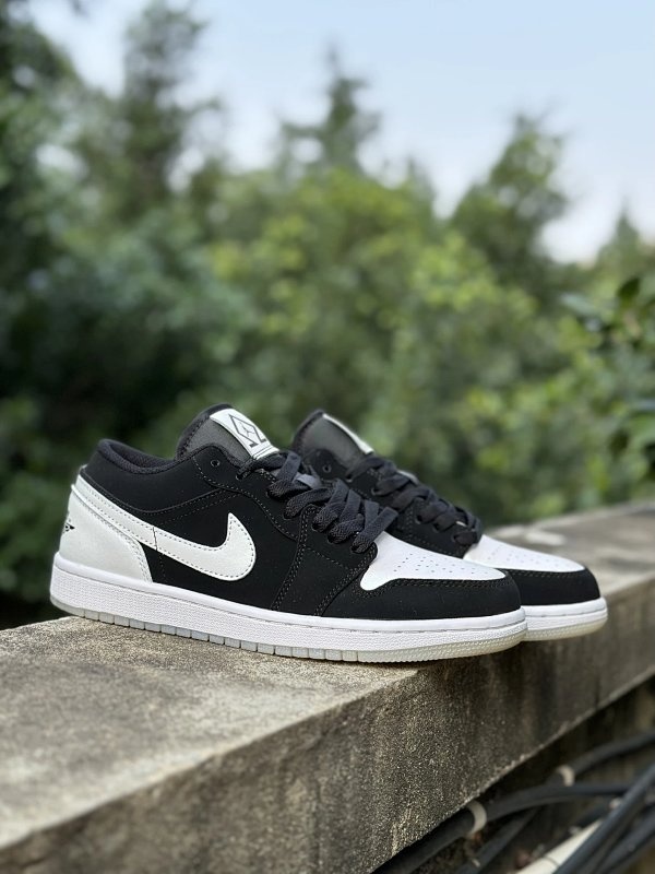 Nike Air Jordan 1 Low Black Shoes