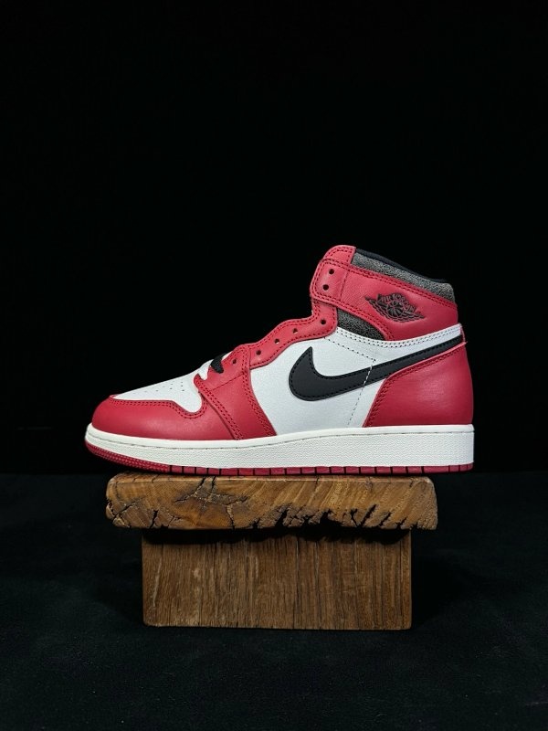 Nike Air Jordan 1 Retro High OG Red White Shoes