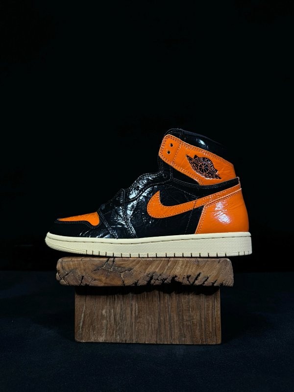 Air Jordan 1 Retro OG Black Orange Shoes