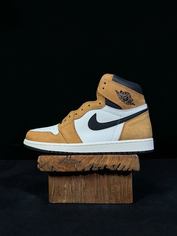 Air Jordan 1 Tan White Black Shoes