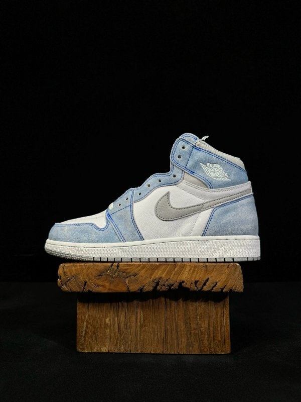 Air Jordan 1 White Light Blue Shoes