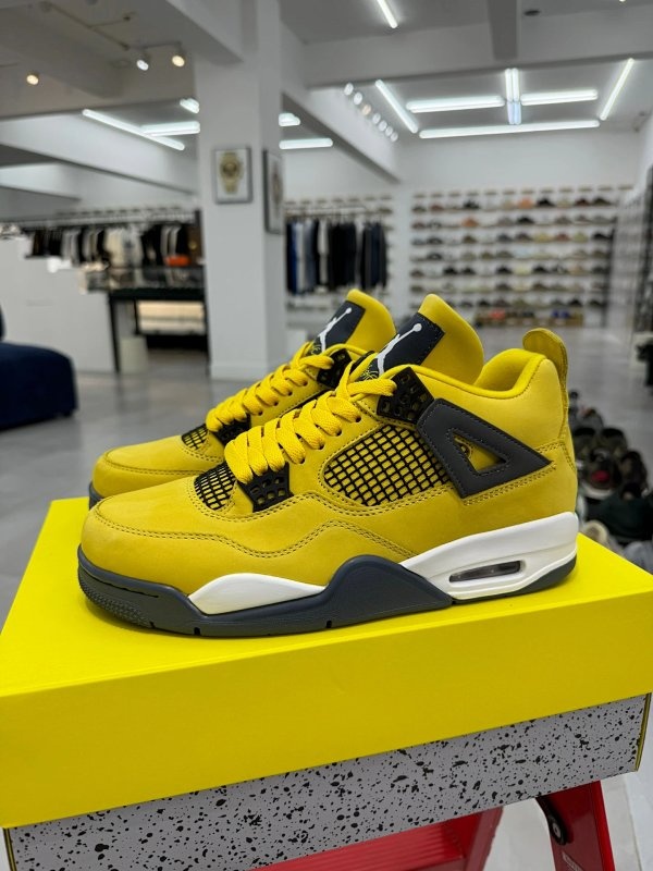 Nike Air Jordan 4 Yellow Thunder Shoes
