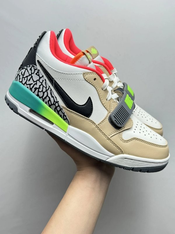 Nike Air Jordan Legacy 312 Beige Sneakers