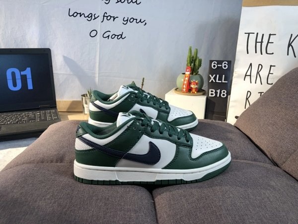 Nike Dunk Low Green and White Shoes