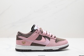 Nike Dunk Low Pro SB 'Stussy' Pink Shoes