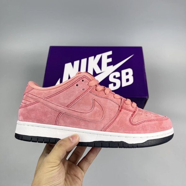 Nike SB Dunk Low Pink Shoes