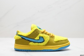 Nike SB Dunk Low Yellow Shoes
