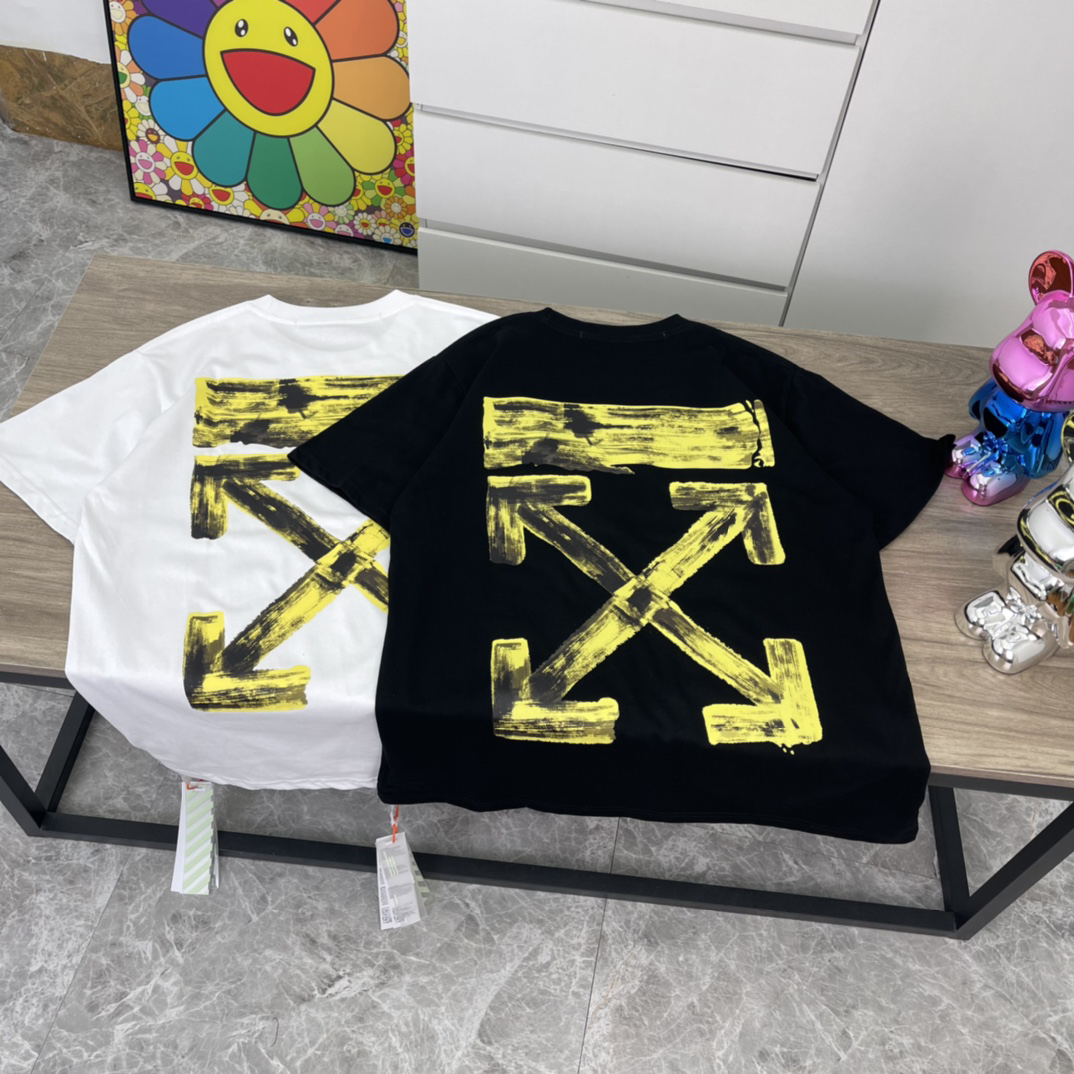 Off-White Arrow Print Black and White