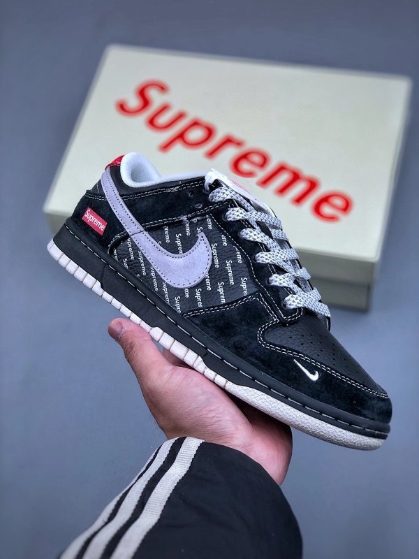 Supreme Nike Dunk Low Black Shoes