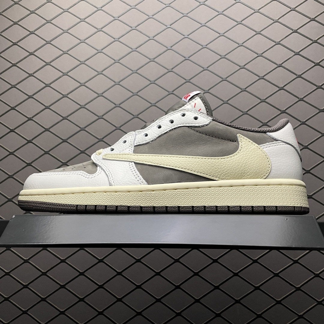 Travis Scott x Air Jordan 1 AJ1