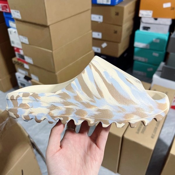 Unknown Tie-Dye Sandals Beige/Light Blue Shoes