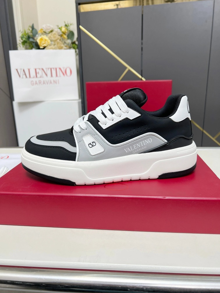 Valentino Garavani Sneaker Black & White Shoes