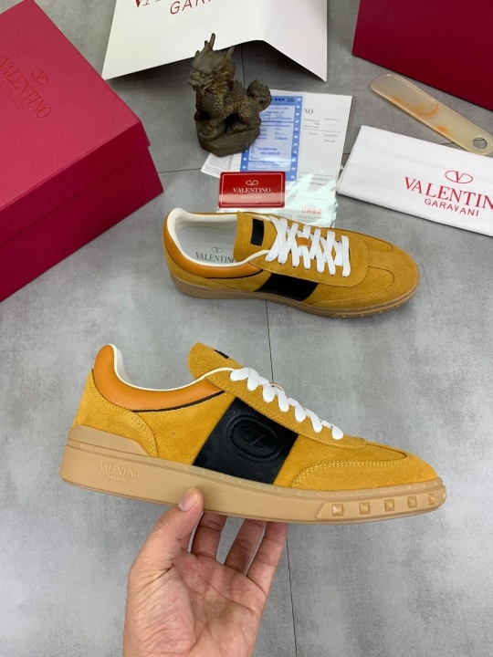 Valentino Garavani Sneakers Yellow Shoes