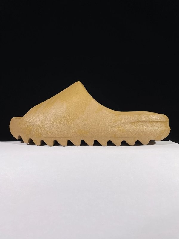 Yeezy Slider Beige Shoes