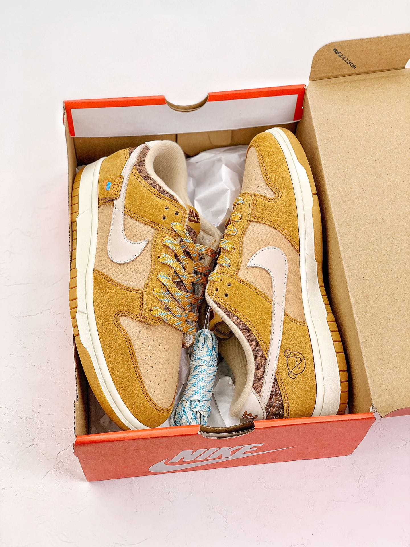 nike sb dunk low  teddy bear   antom and malachite