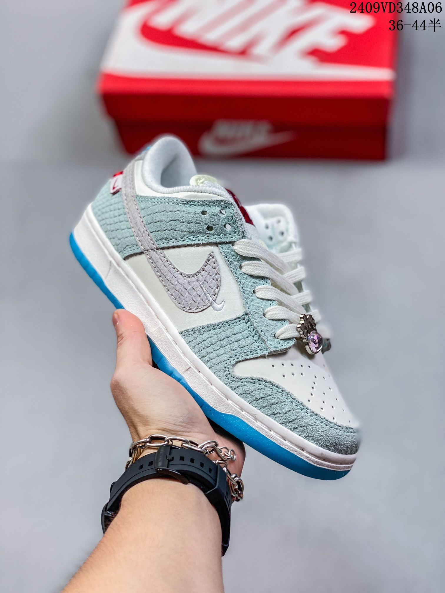 sb series classic versatile casual sneakers